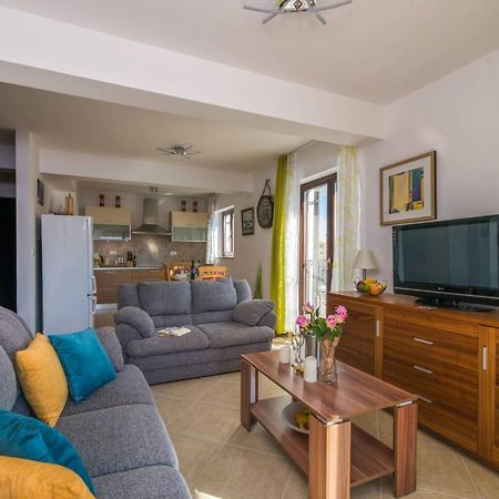 Apartment Carpe Diem Premantura Zewnętrze zdjęcie